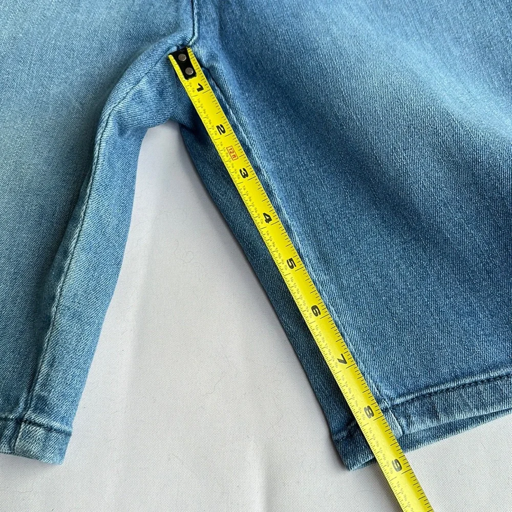 Gymboree Girls Size 12 Bermuda Shorts Medium Wash 9” Adjustable Waist Stretch